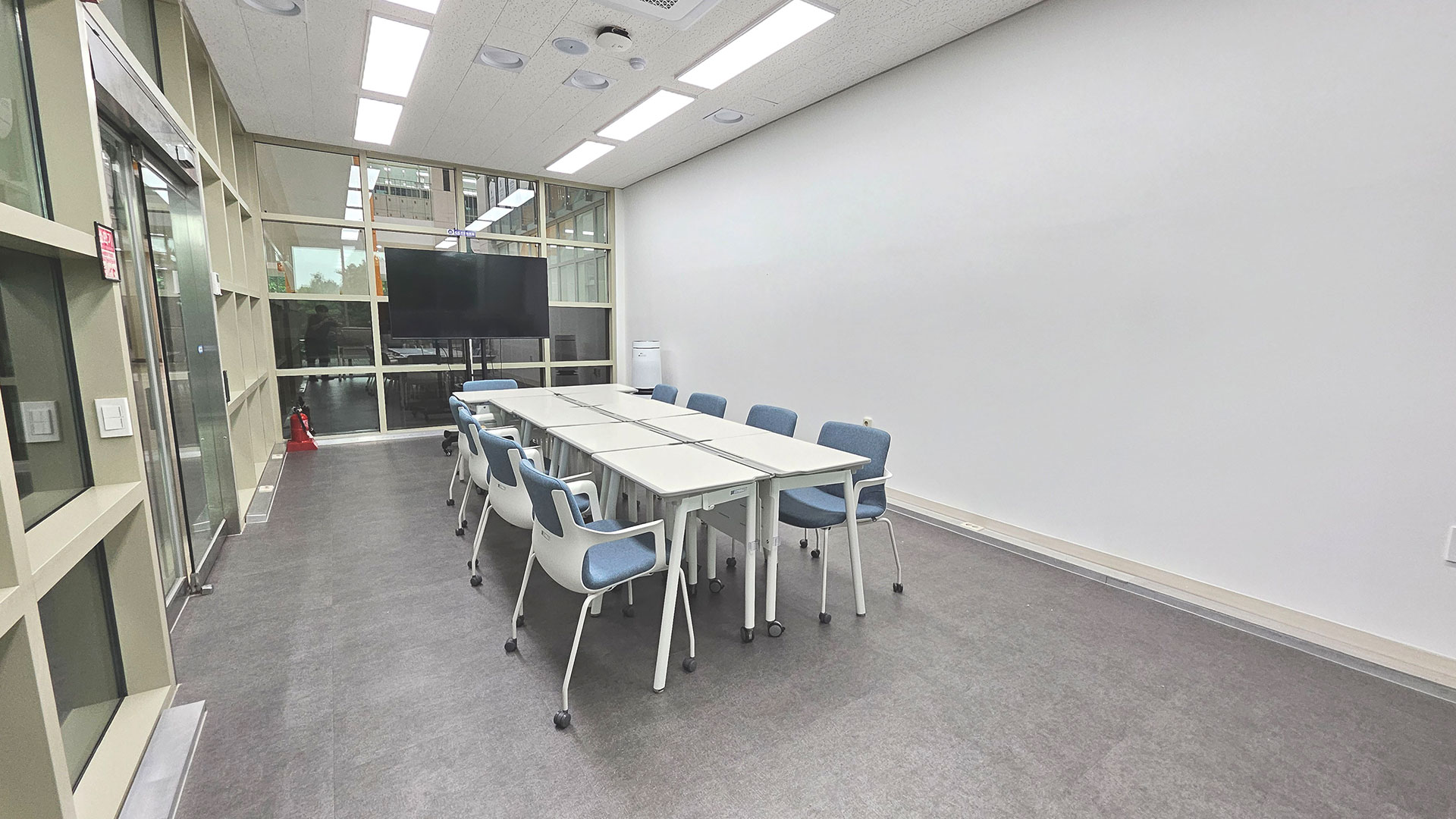 다목적 회의실