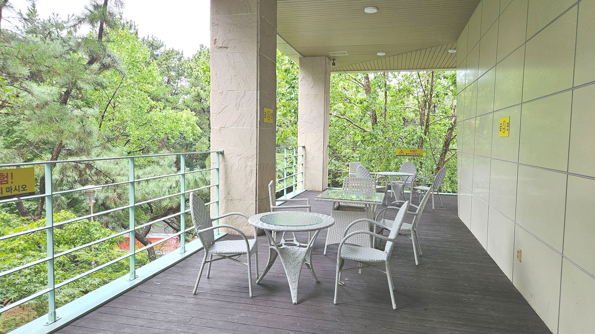 공동 옥외휴게실